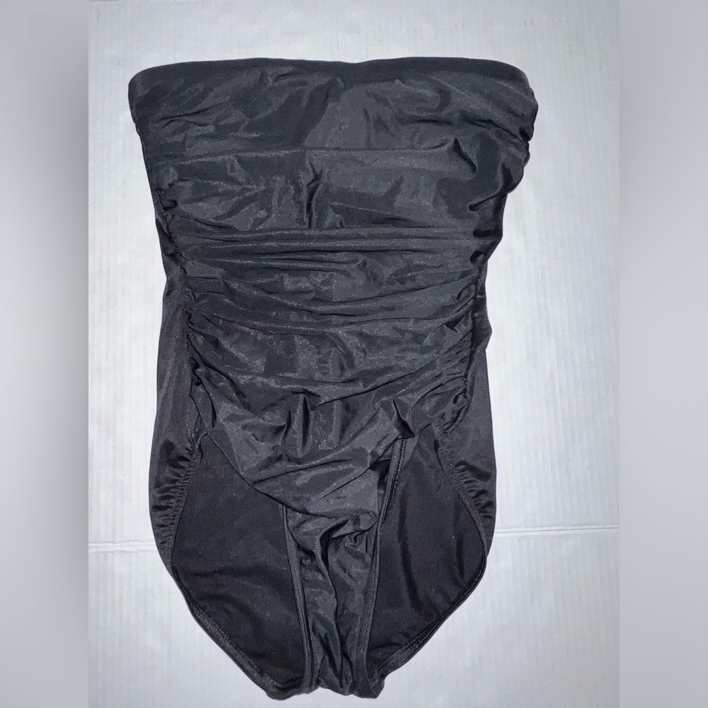Miraclesuit Womens Black Ruched Waist Strapless Bandeau OnePiece Swimsuit US 8